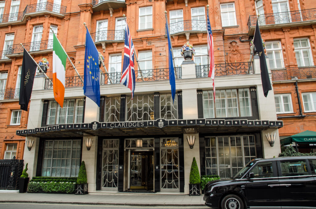 Claridge's Hotel in London is a luxurious haven in the heart of Mayfair where you will discover timeless elegance, impeccable service, and legendary hospitality in this legendary establishment.