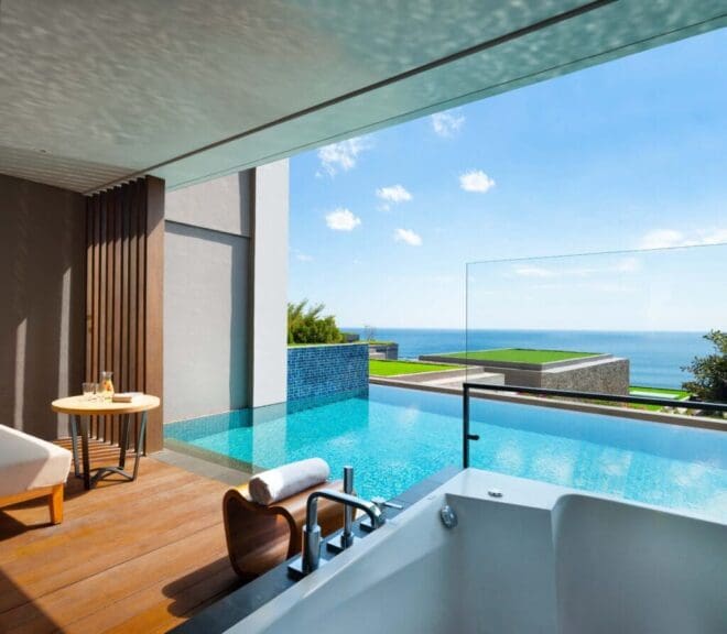 Anantara_Uluwatu_Bali_Resort_Guest_Room_Ocean_View_Pool_Suite_Pool_with_Ocean_View