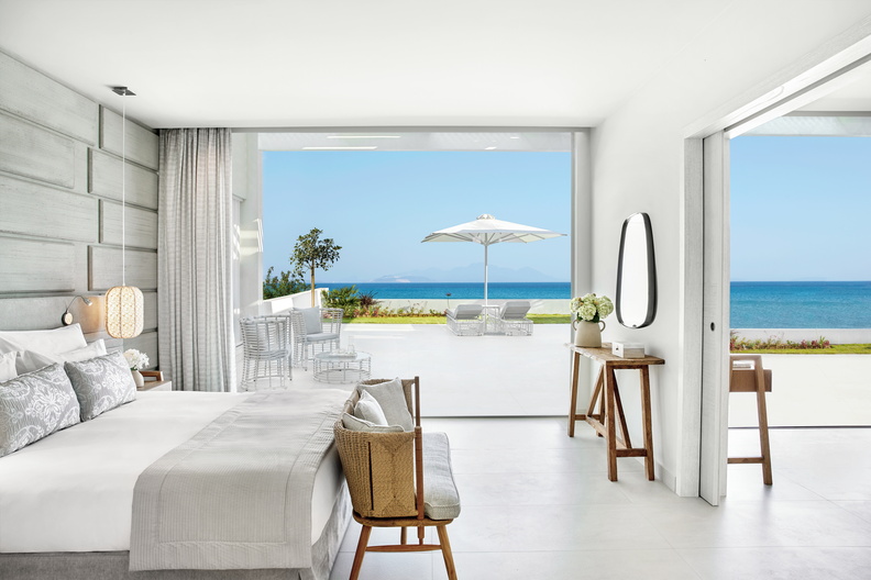 1036_Ikos Aria _ Deluxe Two Bedroom Bungalow Suite Beachfront_6720x4480_792x528