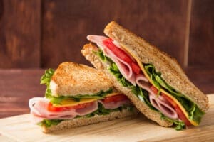 Sandwich,Bread,Tomato,,Lettuce,And,Yellow,Cheese
