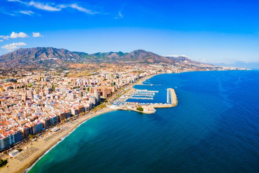 Discover the hidden gem of Spain's Costa del Sol. This guide will show you how to reach Mijas, where to stay and what to do on your dream holiday. Whether you're a beach lover, culture enthusiast, or adventure seeker, Mijas Costa has something for everyone. Get ready to plan your perfect Spanish escape!