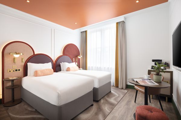 TravMedia_United_Kingdom_medium-sized_1655835_IHG_Standard_Twin_(680)