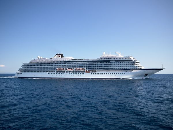 TravMedia_United_Kingdom_medium-sized_1658178_Viking_Vela_Delivery_Press_Release_Image