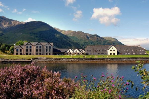 TravMedia_United_Kingdom_medium-sized_1668526_1-The_Isles_of_Glencoe_Hotel_Scotland[145455]