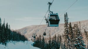 Planning a company retreat has never been more important. After years of hybrid and remote working, businesses are increasingly realising that in-person connections fuel collaboration, strengthen workplace culture, and boost morale.