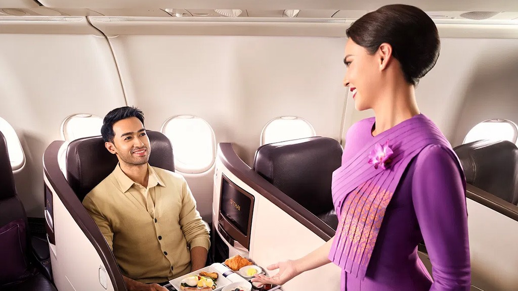 Thai Airways is rolling out a new ‘Premium Economy Plus’ class from October 2025, offering lie-flat beds and an onboard bar on select routes — in what may be the world’s most luxurious premium economy cabin.