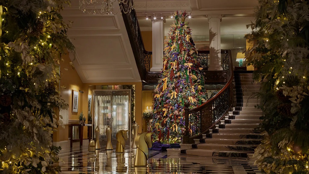 Claridge’s has unveiled its 2025 Christmas Tree — one of London’s most anticipated festive traditions — this year created by Burberry Chief Creative Officer Daniel Lee, who has brought his bold, modern aesthetic to the hotel’s iconic Art Deco lobby.