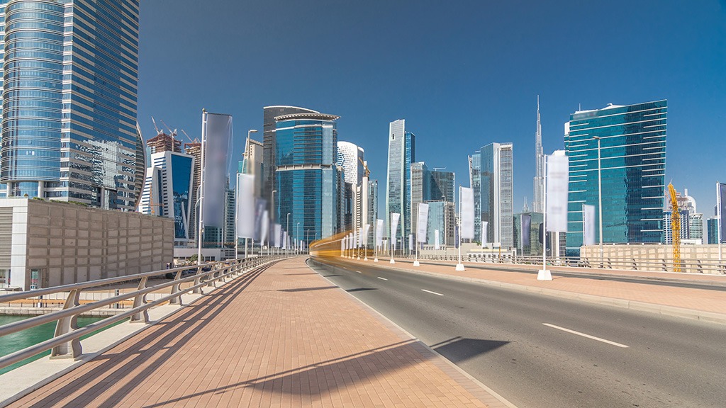 Over 6,900 financial entities, hundreds of tech startups, and thousands of multinational corporations now operate across Dubai's business districts.