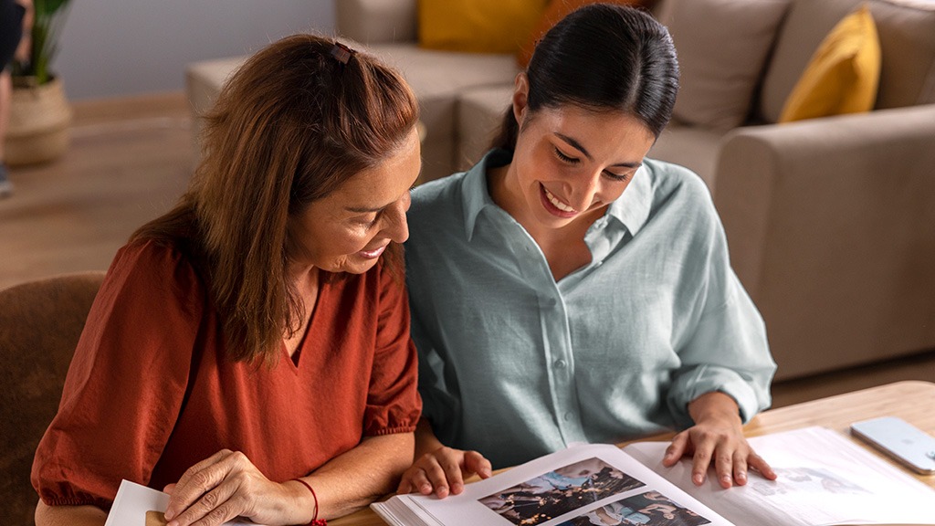 Is travelling something that you like doing? If yes, you've probably snapped a ton of photos, including some Instagram-worthy selfies, that are just sitting on your camera roll, waiting to be set free.