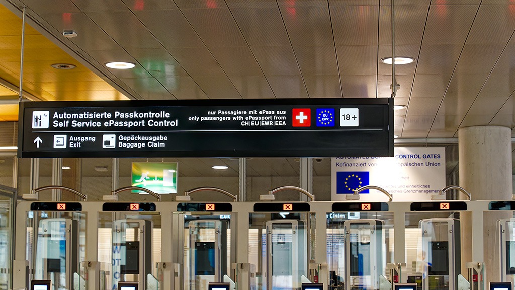The European Union has introduced additional flexibility into the rollout of its new Entry-Exit System (EES), effectively allowing Schengen Area countries to delay full enforcement until late summer 2026 in order to manage peak-season border pressures.