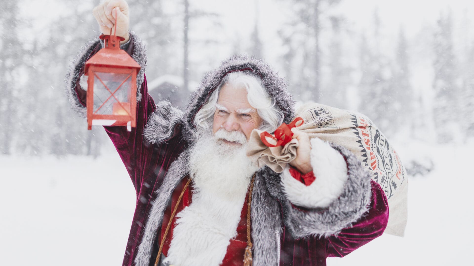 Santa Outdoors 29 Scaled