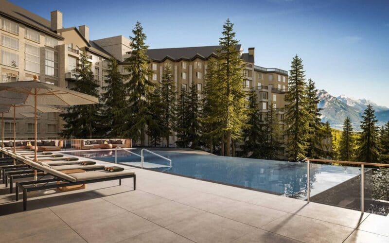 Rimrock Embllems Outdoor Infinity Pool 1 Scaled