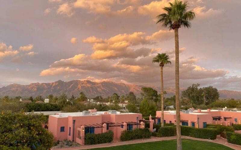 imgi_35_aerial-view-of-arizona-inn-tucson-arizona.2000x0
