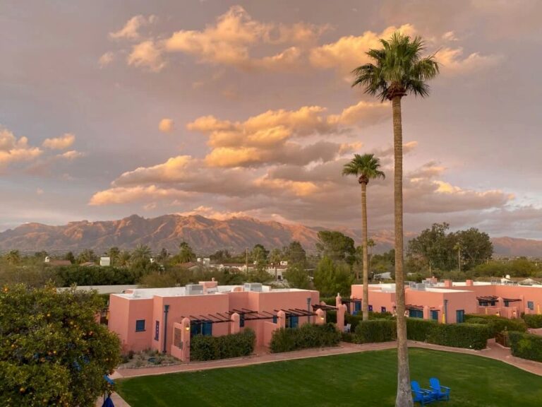 imgi_35_aerial-view-of-arizona-inn-tucson-arizona.2000x0