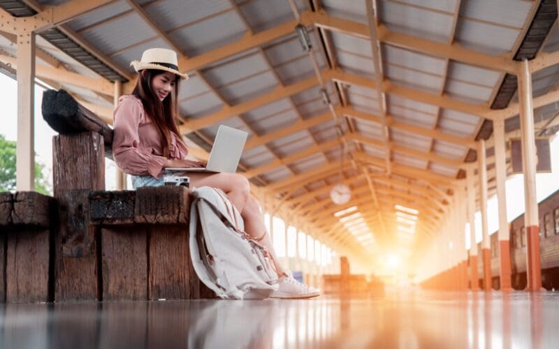Business travel is no longer limited to corporate meetings, airport lounges and return flights home. For a growing generation of professionals, it means creating an income that moves with them -whether that is from a different city each month, a long-term base overseas or a laptop-friendly role that leaves room to explore.