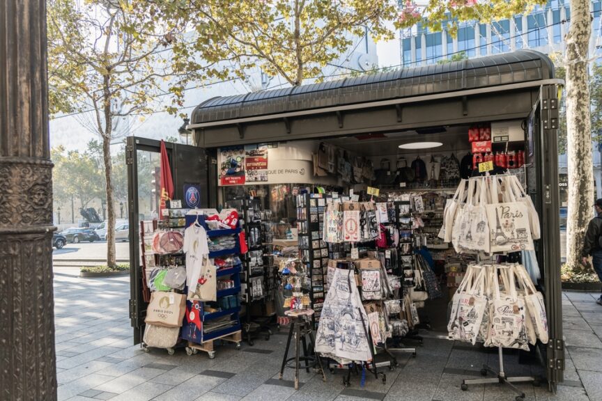 Souvenir,Shop,In,Paris,With,Goods,And,Symbols.,Paris,,France