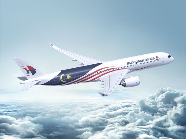 Malaysia_Airlines_medium-sized_1764669_MAB_air-to-air_2000x1500-1_(1)