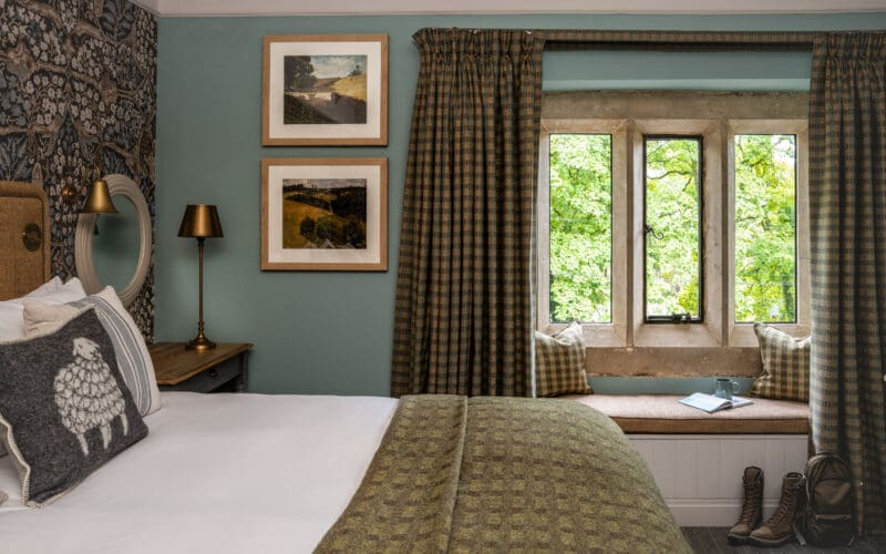 Room types include, cosy, medium, large and family