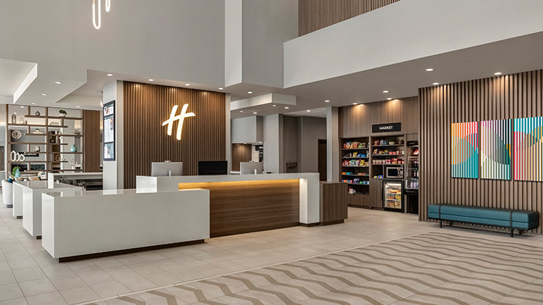 holiday-inn-by-ihg-opens-first-new-build-featuring-reimagined-lobby (1)