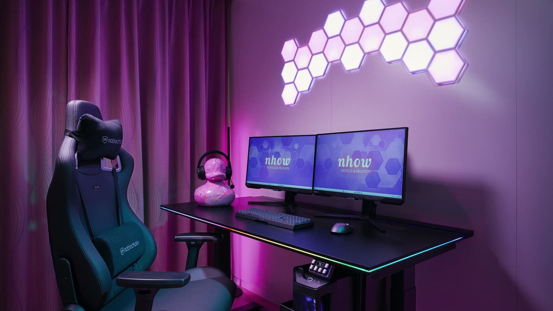 Nhow Berlin Room Gaming Curtains Close Detail Gamer Equipment Duck Scaled