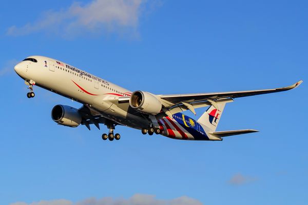 Malaysia Airlines Medium Sized 1770171 A350 Landing