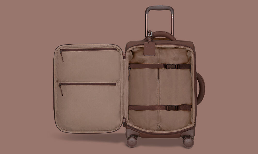 Content Block Lostinberlin Features Interior Suitcase 155173 A777