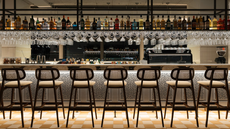 Ruby Lilou Bar Lobby